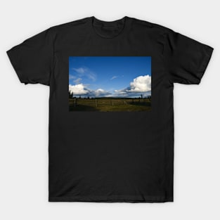 The big sky on the Thompson Plateau T-Shirt